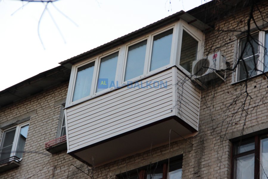 Остекление балкона с отделкой фото 5